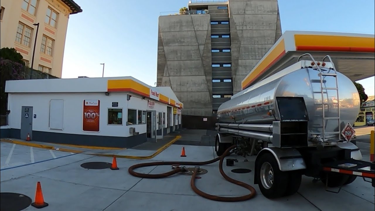 Fuel Delivery To A Shell In San Francisco - YouTube