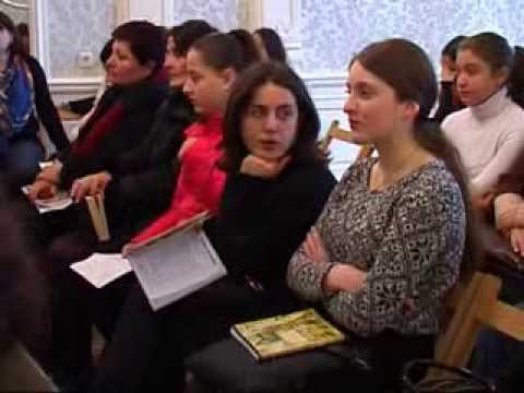 „მწიგნობართა კლუბი\"-ს წევრი დევნილი მოსწავლეების შეხვედრა მწერალ ბესიკ ხარანაულთან