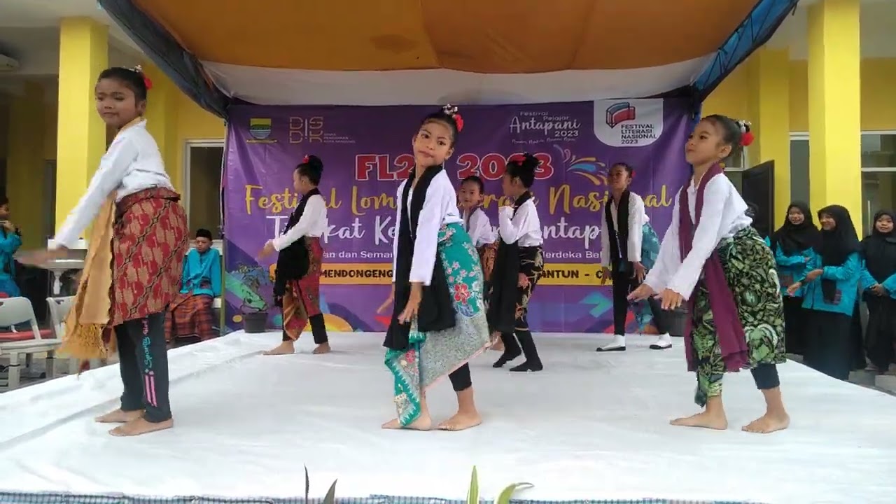 Tari Sunda Kelas 3 SDN 248 Sindangsari Bandung