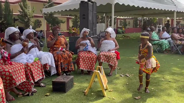 MUST WATCH LITTLE GIRL DANCE ADOWA