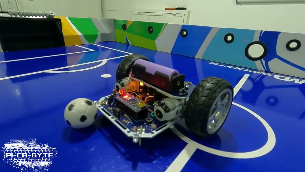 Robot PI-CA-BYTE | partido robótico de futbol