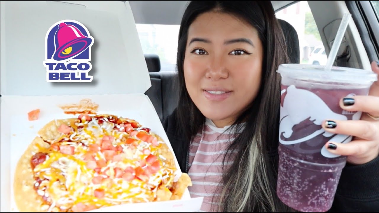 *FINALLY* Trying the Mexican Pizza from Taco Bell for the FIRST TIME ...