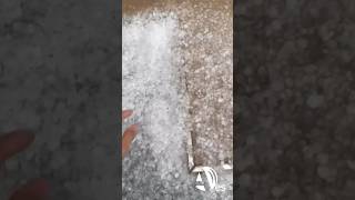 Así está granizando en estos momentos en el barrio zaragozano de Miralbueno