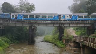 Karwar - Yashvantpur Express climbing the Shiradi Ghats