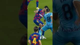 Sergio Busquets el jugador más inteligente #viral#skills#soccer#football#serial