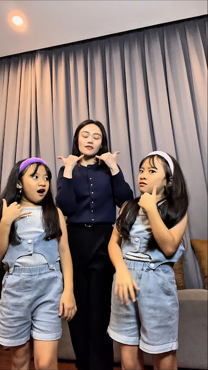 JOGET VIRAL JJ TELEPON #kembar #jogetseru #trends #jogetviral #shorts