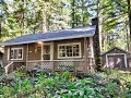 Rhododendron Two Bedroom Cabin