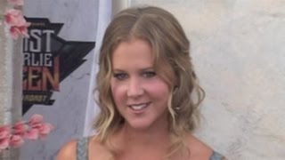 AMY SCHUMER arrives at Comedy Central Roast of Charlie Sheen