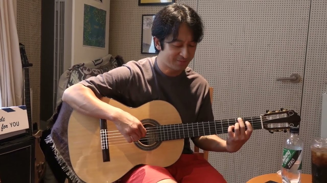Watch 이태훈 솔로. 공원의 풍경 & 자장가 @소만 on YouTube Watch 이태훈 솔로. 공원의 풍경 & 자장가 @소만 on YouTube