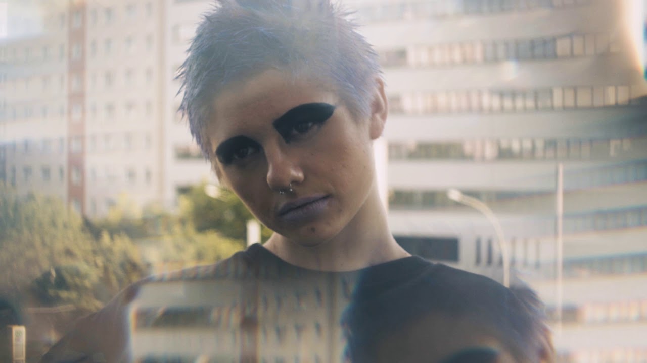 Sustainable Fashion Documentary - EIRINN HAYHOW - Soho House Berlin - Catwalk