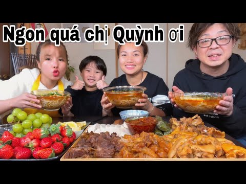 Video Chiêu đãi VCbà Nhân nồi Bún bò Huế full topping chất... - youtube