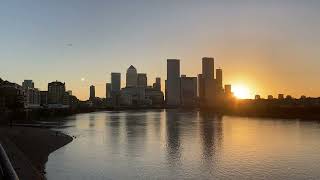 Morning in London - Sunrise view of River Thames and Canary Wharf - Nov 2023