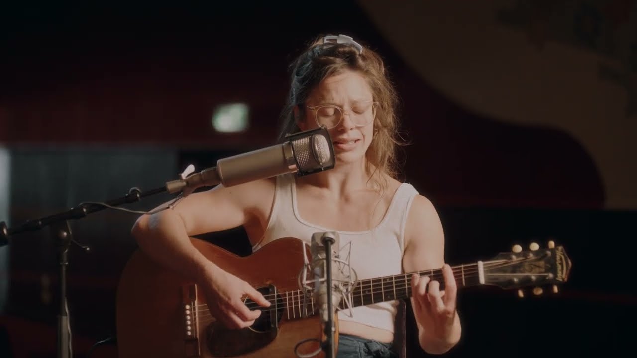 When Heaven Met Earth live session recorded at Moon Music Studios
