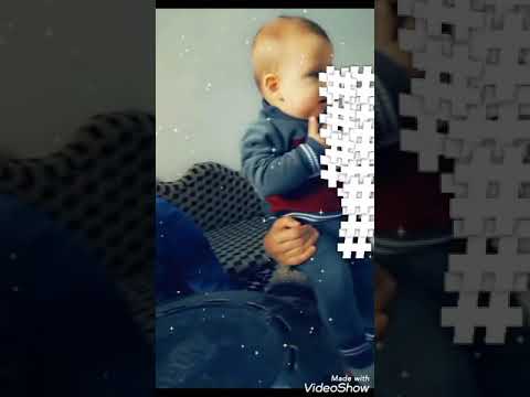 عمرو دياب اللي عنده ضحكه زي ديه