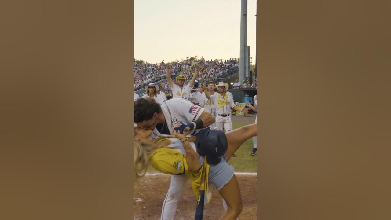 “Kiss the Girl” Savannah Bananas Walk-Up #shorts #littlemermaid #disney #baseball #bananaball #dance “Kiss the Girl” Savannah Bananas Walk-Up #shorts #littlemermaid #disney #baseball #bananaball #dance