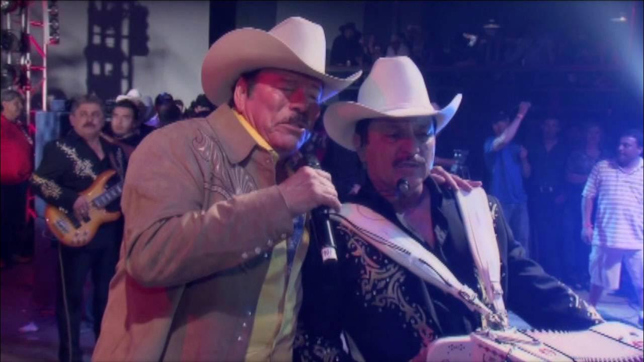 Los Invasores de Nuevo León 'El Reencuentro' Vol 1 en Vivo - Aguanta Corazón ( Video Oficial ) Los Invasores de Nuevo León 'El Reencuentro' Vol 1 en Vivo - Aguanta Corazón ( Video Oficial )