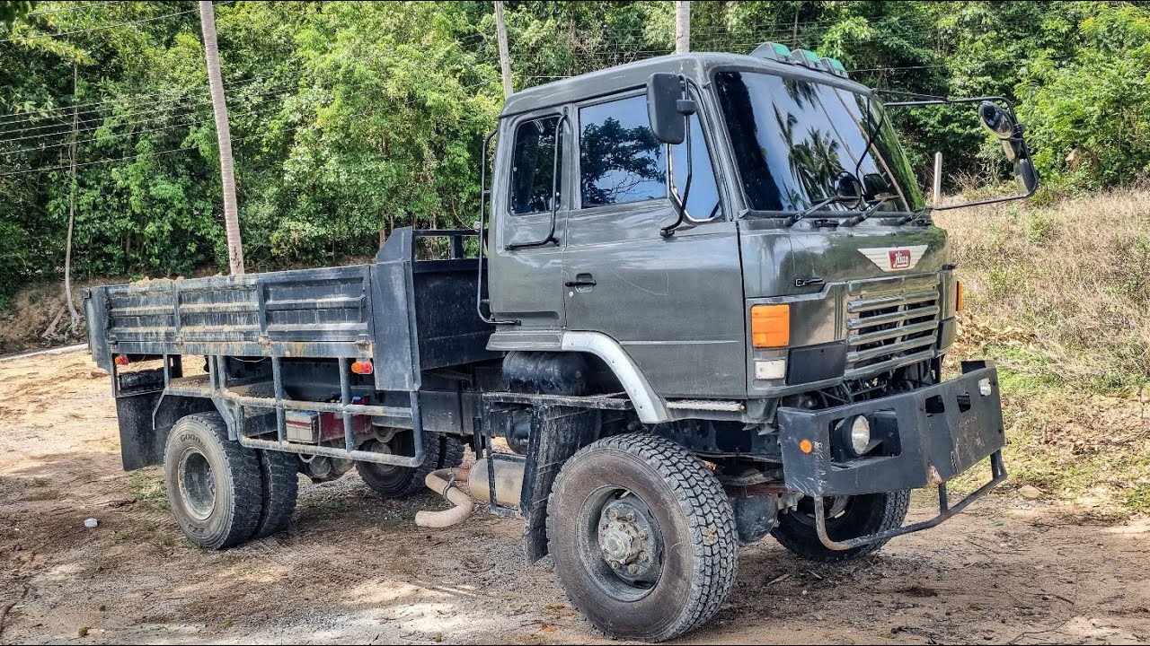 ซุปเปอร์ดอลฟิน 6ล้อโฟร์วีล เครื่องV8 อดีตรถดันหิมะญี่ปุ่น วิ่งดินอยู่บนเกาะสมุย อย่างแรงครับ