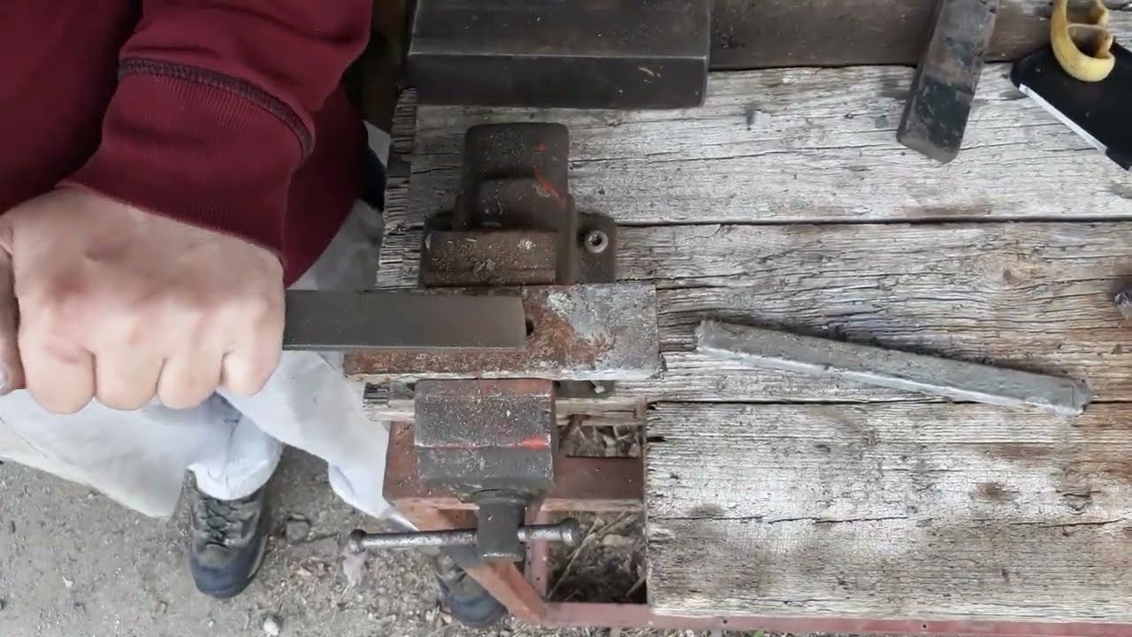 Šábr místo brusných kotoučů a oceláků... Jde to i bez flexy....