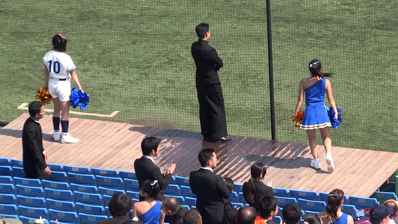 法政大学応援シーン（２０１３年秋季リーグ立教１回戦１回表）