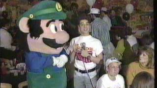 Johnny Arcade visits Nintendo Powerfest 1990
