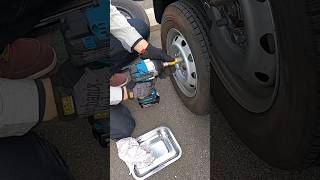 マキタ　18V充電式インパクトレンチ　Tw700