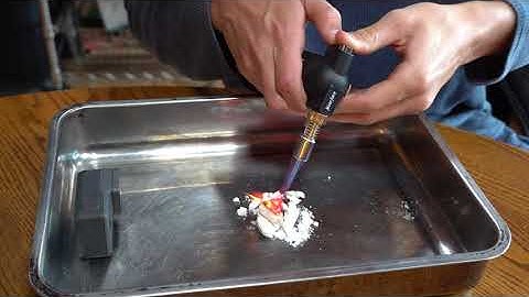 Burning Lithium Chloride!!!