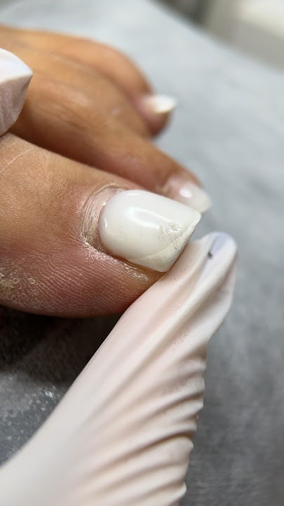 Почему нельзя покрывать гелем в педикюре #nails #gelnails - YouTube