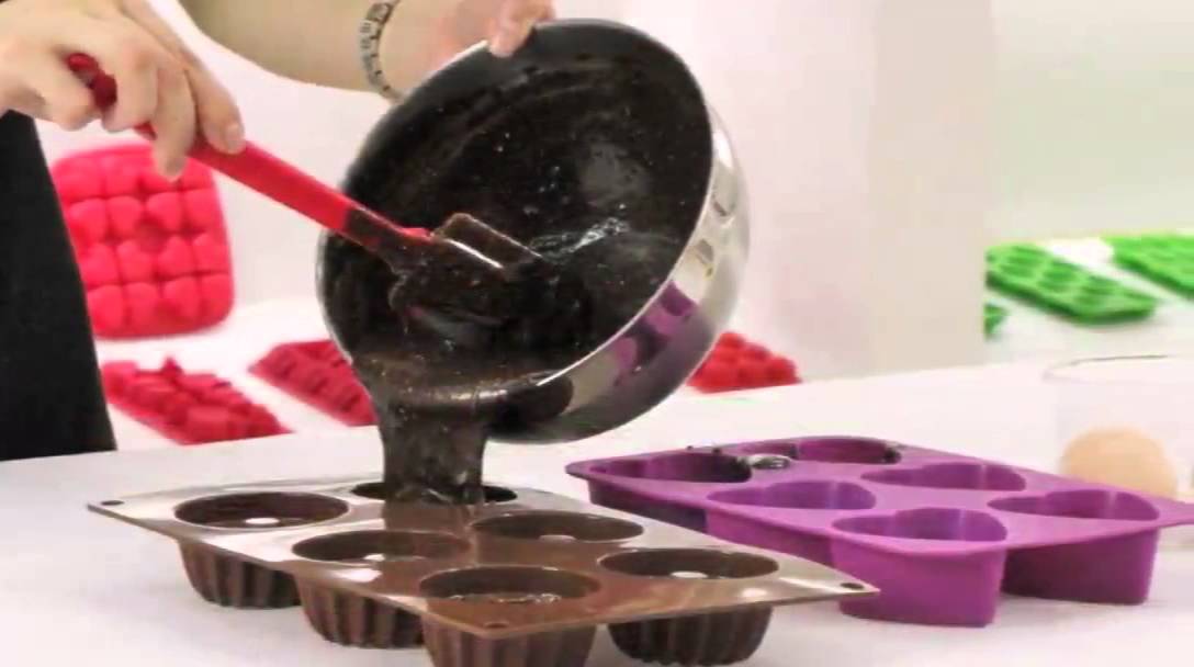 This video show u how to make brownies easily with our company's silicone bakewares. YouTube