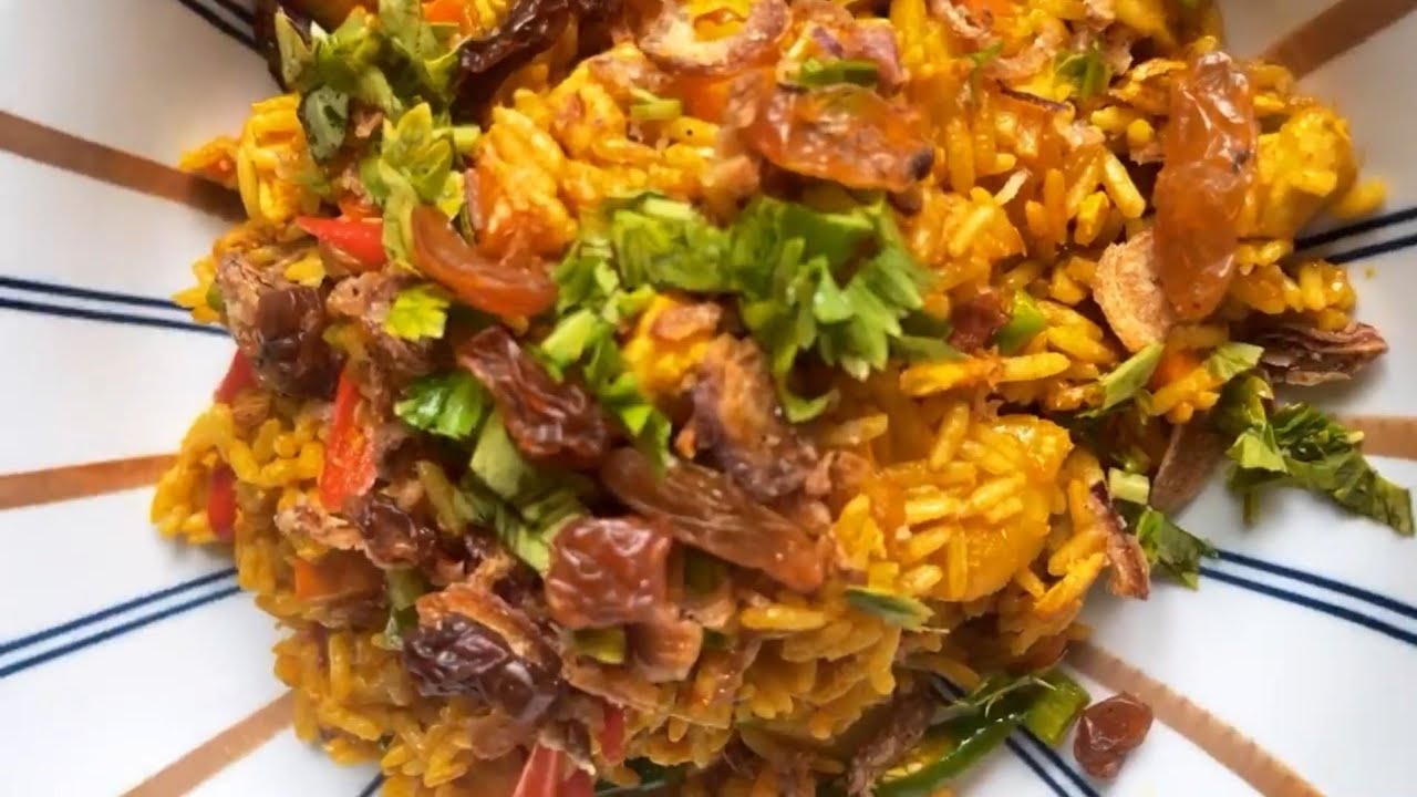 [Eina Azman] Pineapple Fried Rice - YouTube