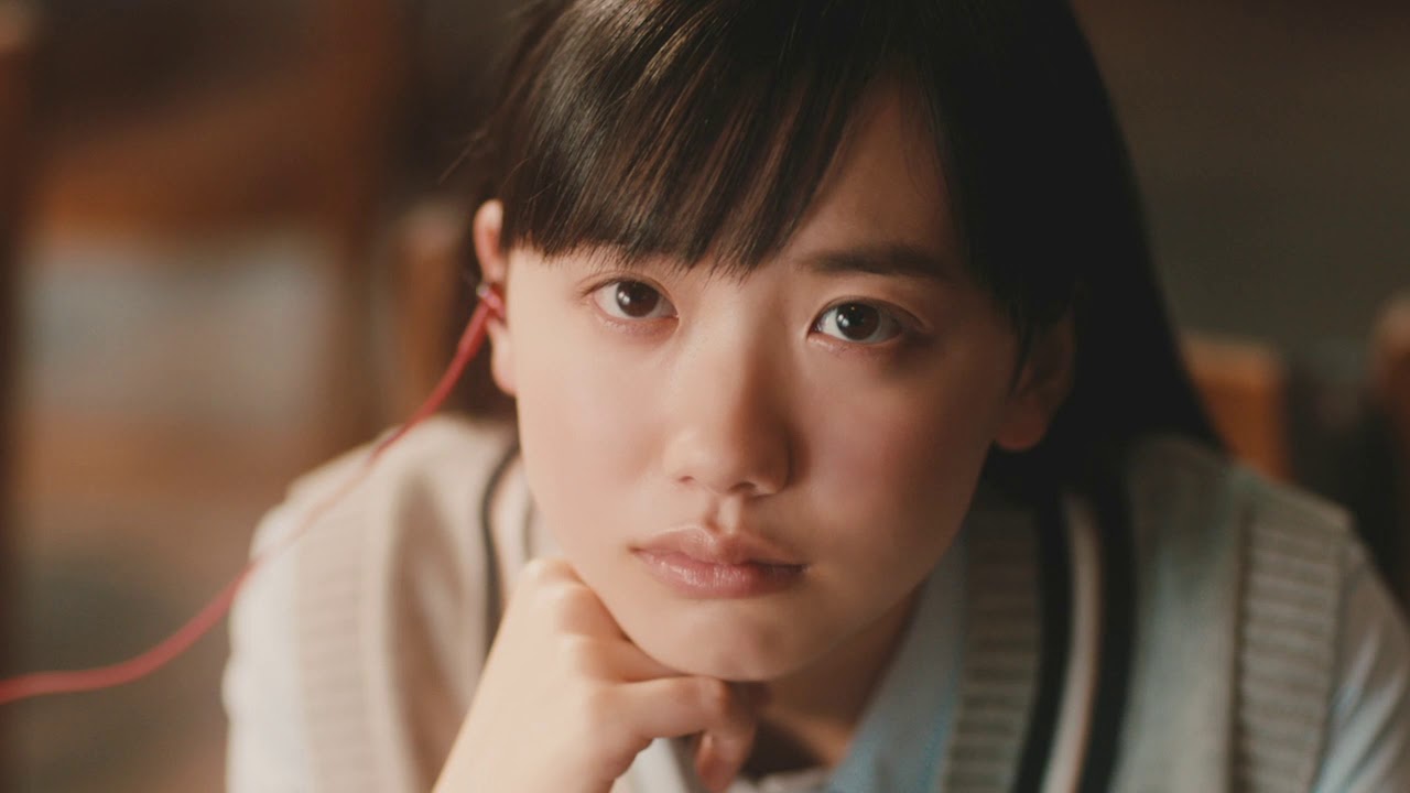14歳の芦田愛菜が6歳の自分と共演 Aikoシングル集 Aikoの詩 Cm公開 音楽ニュース Cinra Net