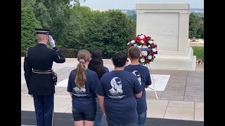 MCS Students Lay a Wreath at the Tomb of the Unknown Soldier
