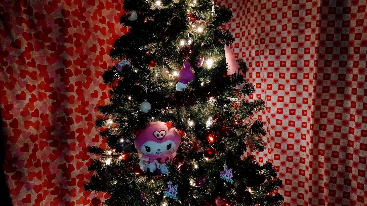 ASMR 💘 Tour of My Valentine's Day Tree 🌲(Whispered) 😴