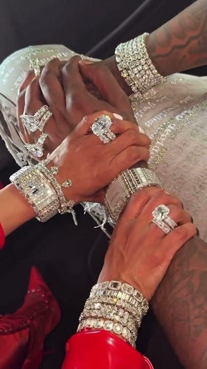 Gucci mane and his wife shows off there diamonds