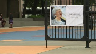 Houston Public Library provides condolence book, video tributes