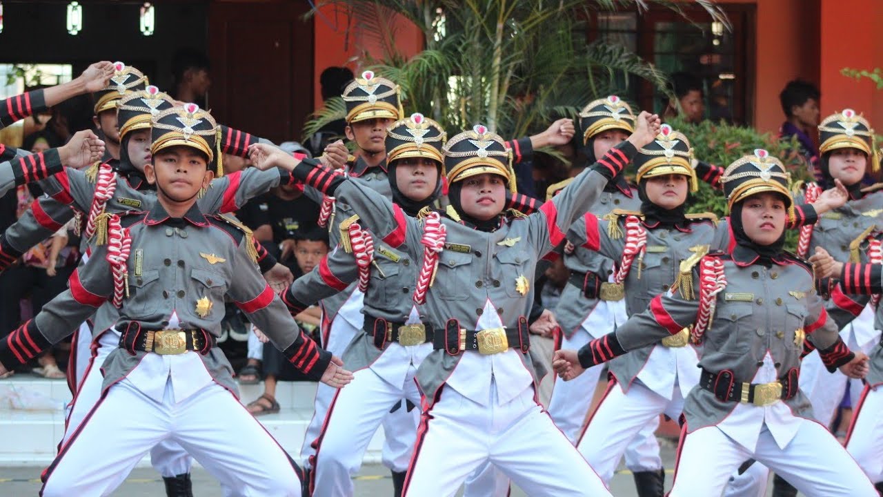 PASKIBRA MTSN 4 CIREBON LKBB GARASI