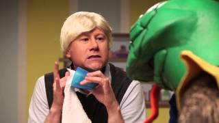 "Siss! Boom! Bug!" Fireworks Action Figure Therapy Big Pimpin (S4:E1)
