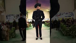 Вдохновение Джона Гальяно: искусство и мода! #fashion #мода #shortvideo #стиль #тренды #metgala