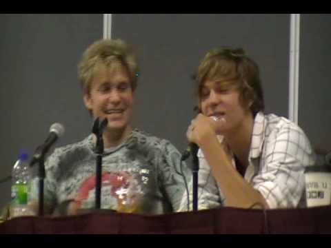 fullmetal-alchemist-voice-actors-panel-@-otakuthon-2010-part-6