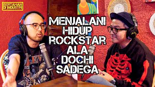 HIDUP ALA ROCKSTAR VERSI DOCHI | Dochi Sadega