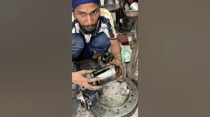 How to sleeve cutting and remove #shortsfeed #automobile #clarence #repair #tools #car #machine #air