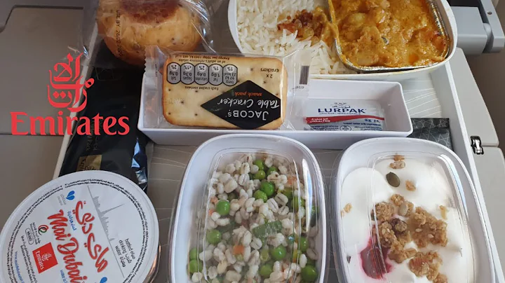 Emirates Airline IN FLIGHT FOOD in Economy Class  | London to Dubai | AIRBUS A380