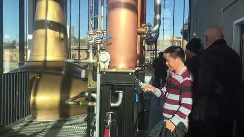 Ông chủ Rượu The Q thăm quan khảo sát nhà máy sx rượu Whisky tại Scotland, vương quốc Anh năm 2018