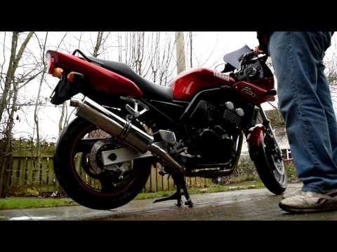 1998 Yamaha FZS600 Fazer walkround startup and rev