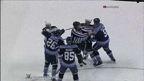 Brent Burns butt-ends Steve Bernier Nov 12, 2010