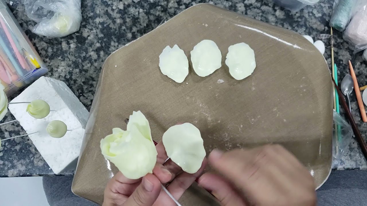 FAZENDO ROSA SEM CORTADOR