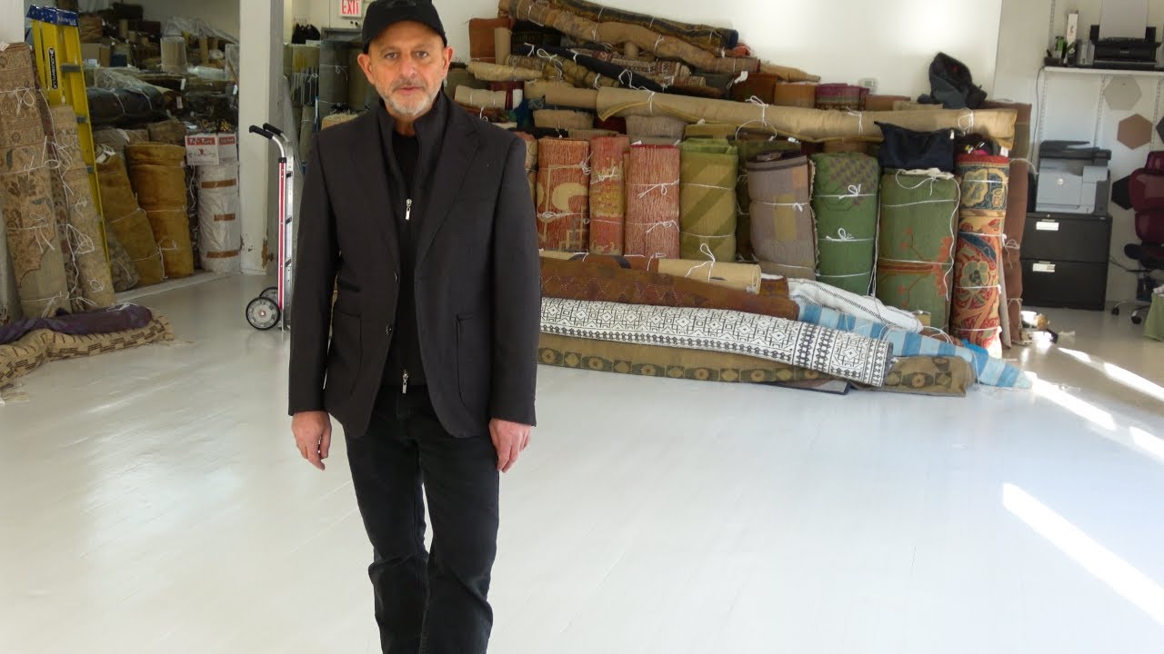 Mid-20th century Art Deco Chinese Green and Red Hand Knotted Wool Rug BB6237