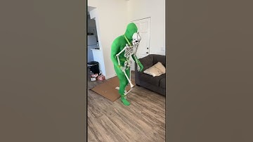 Thumbnail of Skeleton hits the Griddy ☠️