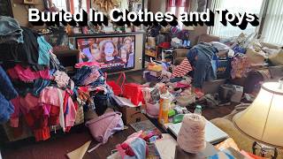 Free Cleaning for a House Buried in Stuff