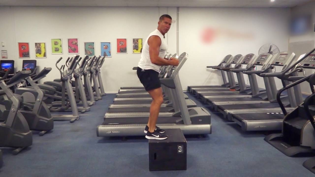 Box Jumps (Exercises.com.au)