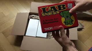 laser safety goggles unboxing (Thorlabs)